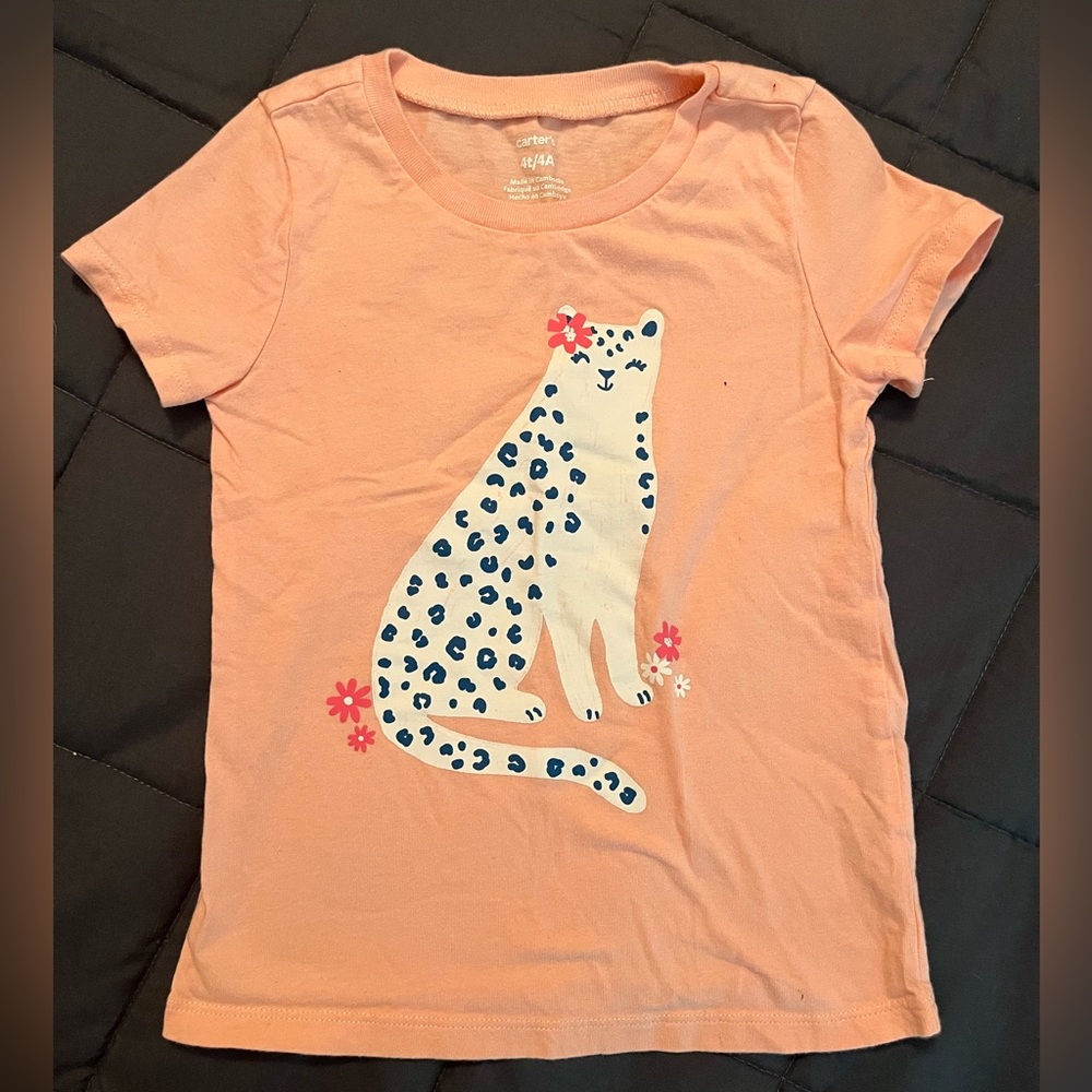 Girls 4T T-shirt.